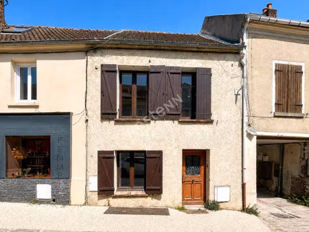 charmante maison de ville entièrement rénovée à belloy en france