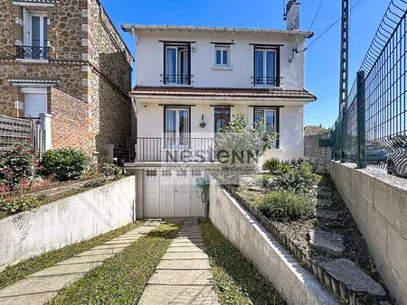 maison 6 pièces - 4 chambres - 2 salle d'eau - sous-sol -10 min gare.