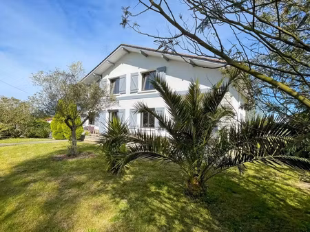 maison spacieuse avec dépendance à habas