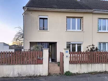 28240 - la loupe - centre-ville - maison mitoyenne - 4 pièces - 3 chambres - 80 m²