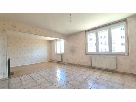 appartement bourg les valence 4 pièces - cave - garage