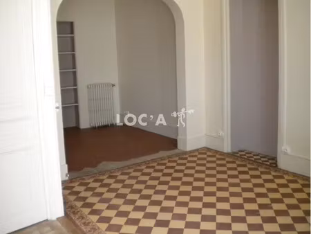 location appartement 6 pièces 113 m² à nuits-saint-georges (21700)