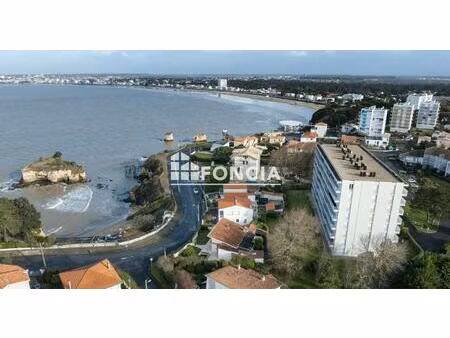 t4 avec balcon  parking et piscine à 300 m de la plage