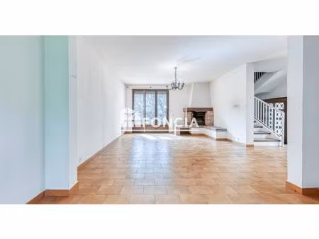 a saisir -maison avec fort potentiel à proximité des plages