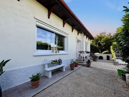 maison 7 pièces 223m² valence-sur-baïse
