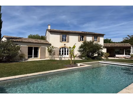 location maison 8 pièces 245 m² à aix-en-provence (13090)