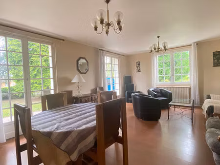 isle  t2 meublé de 84m2 avec jardin et parking !