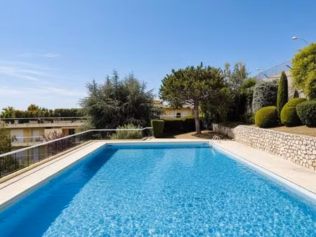 nice-parc imperial-terrasse-jardin-piscine
