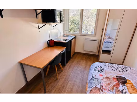 location appartement  13.8 m² t-1 à rosny-sous-bois  645 €
