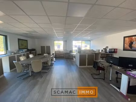 location bureaux 96 m²