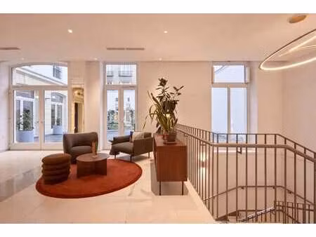 location bureaux 197 m²