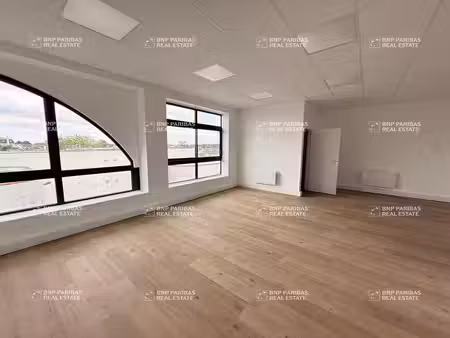 location bureaux 48 m² à 310 m²