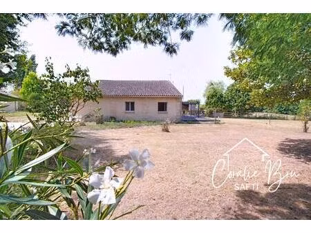 maison en pierre familiale à la campagne