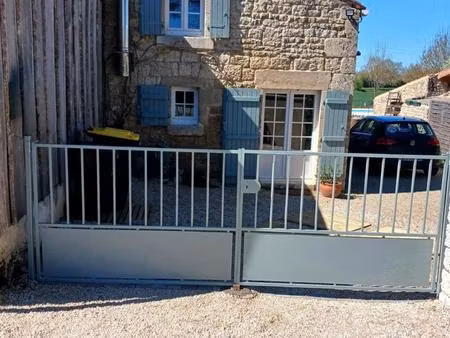 maison 3 chambres  terrain dépendances et piscine