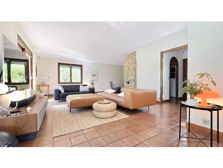 maison t6 exposée plein sud sur près de 8 000 m² à monnetier-mornex