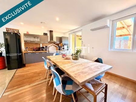 maison entièrement rénovée avec sous-sol  garage et extérieur sans vis-à-vis