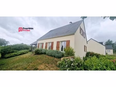 pavillon de 139 m² - 6 pièces et 4 chambres sur sous-sol - terrain de 1486 m²