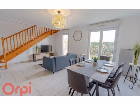 location maison  m² t-3 à nailloux  920 €