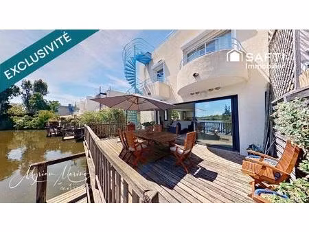 villa 4 pièces avec ponton privatif  rooftop panoramique et vue sur les étangs de villepey