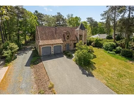 ruime villa op toplocatie naast de kalmthoutse heide te koop