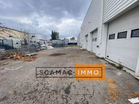 location local d’activités pertuis 84120 210m²