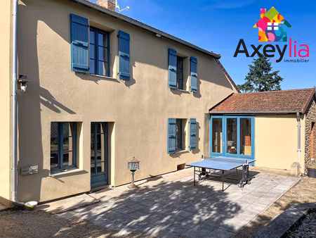 a vendre - saint-julien-de-jonzy - maison avec terrain et piscine