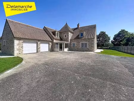 vente maison à champcervon (50320) : à vendre / 286m² champcervon