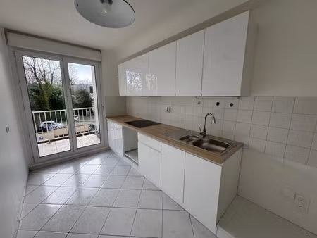 location appartement 3 pièces 73.28 m² à orsay (91400)  1 300 €
