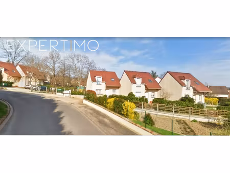 idéal investisseur ! ensemble immobilier composé de 5 maisons type 4 pièces proche de tout