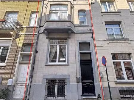maison 3 ch + cour