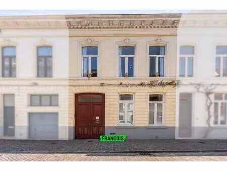 maison de ville unique avec atelier et studio à vendre à ga…