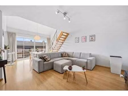 duplex économe en énergie  emplacement calme avec garage