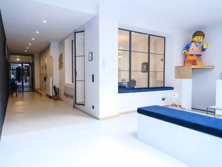 atelier de production | commerce | bureaux — ±350 m²