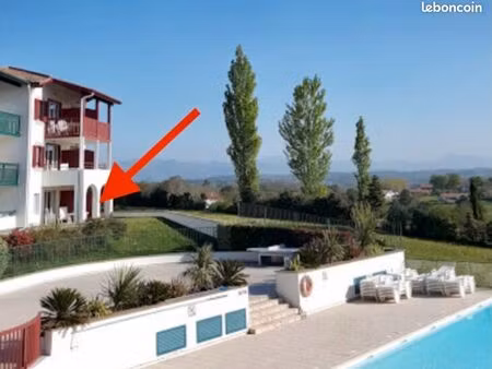 t2 bis dans résidence avec piscine et vue sur les pyrénées