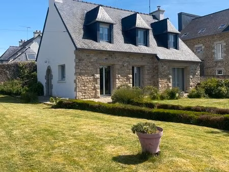 charmante maison familiale en pierre au cœur de callac