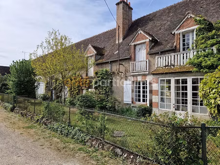 location maison 5 pièces 141 m² à saint-maurice-sur-fessard (45700)  990 €