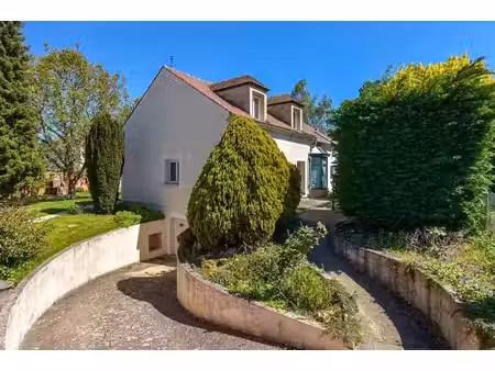 location maison 6 pièces 170 m² à verneuil-l'etang (77390)  2 000 €