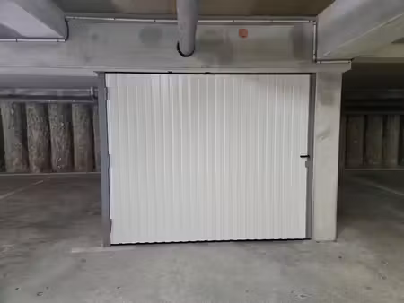 location parking à blagnac (31700)  90 €