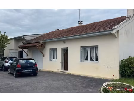 maison mézériat m² t-3 à vendre  159 000 €