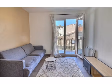 location appartement  25.46 m² t-1 à marseille 5  630 €