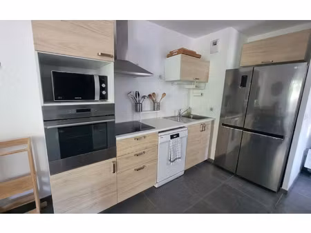 location appartement  65.8 m² t-3 à montpellier  1 100 €