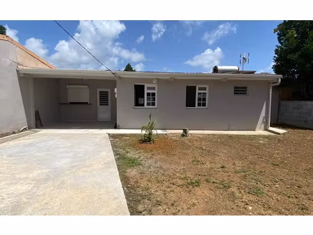 location maison  74.95 m² t-4 à le lamentin  1 700 €