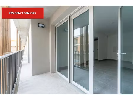 location appartement 3 pièces 71 m² à la fare-les-oliviers (13580)  930 €