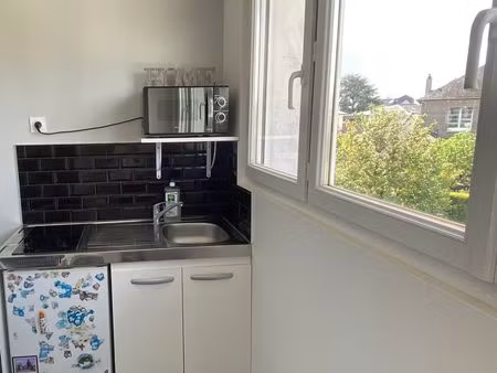 studio meublé et tout équipé  situé dans le quartier st-serge/ney/chalouère à angers  à pr
