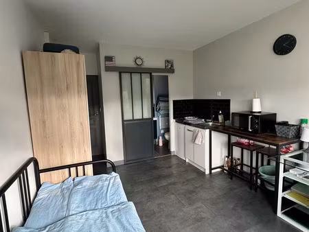 studio meublé et tout équipé  situé dans le quartier st-serge/ney/chalouère à angers  à pr