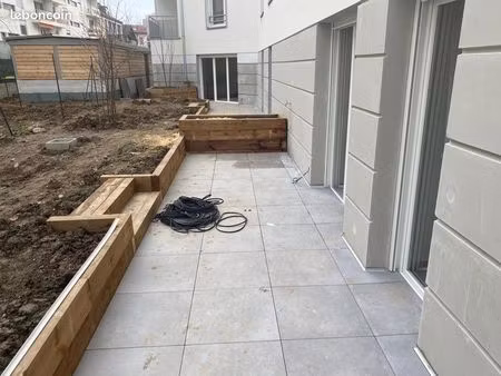 annemasse centre f3 rez de jardin