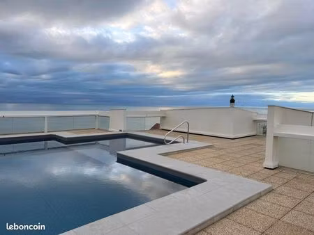 studio piscine roof top parking au phare