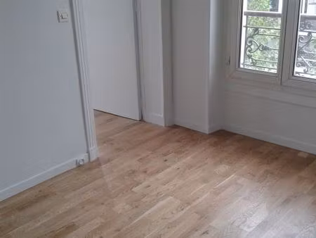studio à louer 75017
