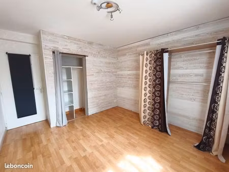 2 chambres + garage