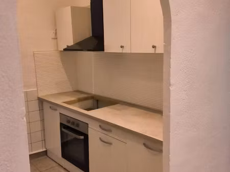 location appartement t3 centre ville trets